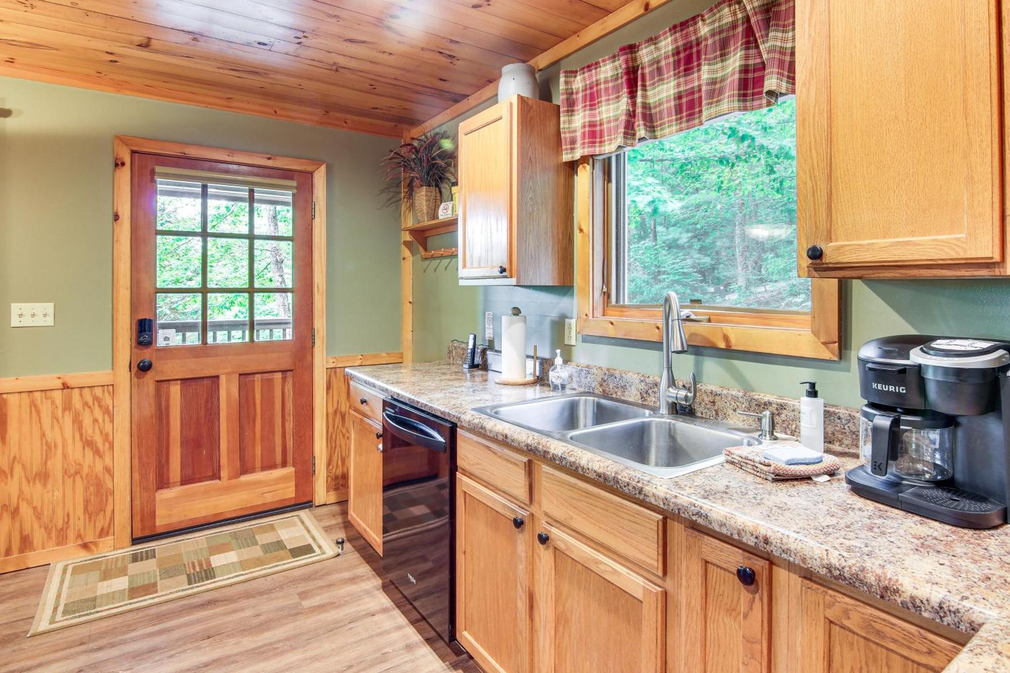 Charming Fox Den Cabin In Whittier With Hot Tub! Екстер'єр фото